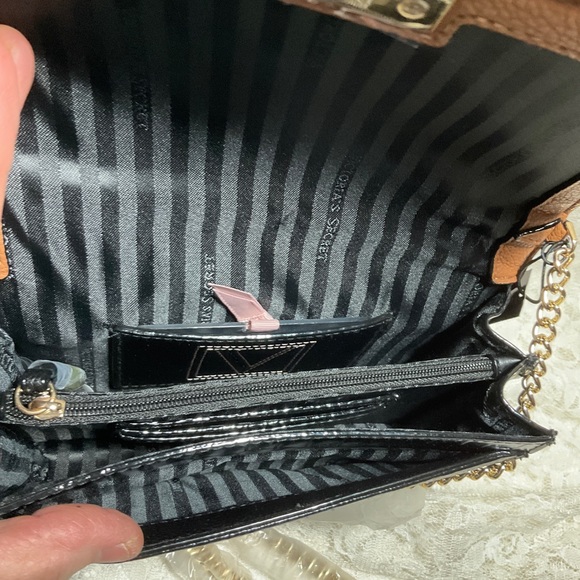 NWT VICTORIA’s SECRET BLACK & BROWN CROSSBODY - chain strap - Picture 6 of 9